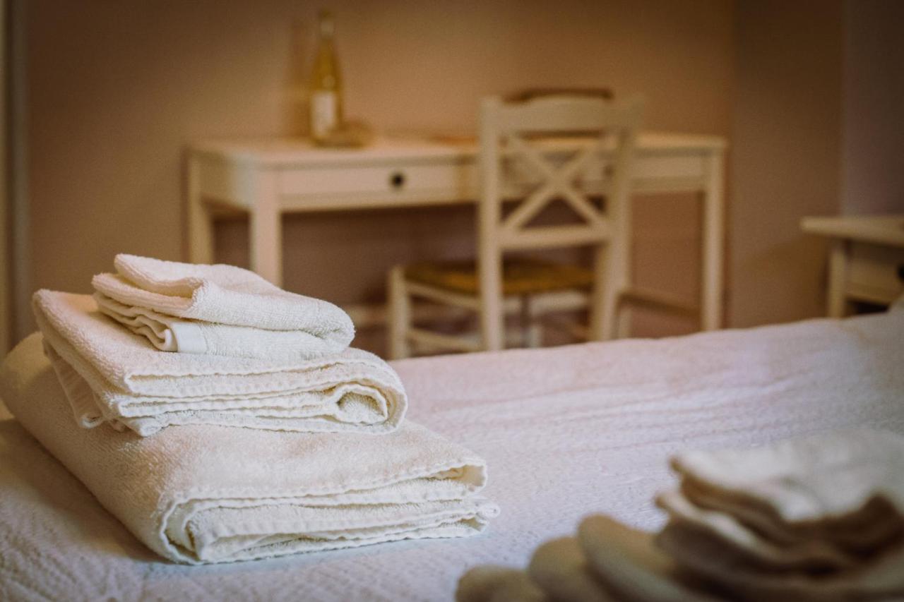 La Mucca Pelosa B&B Jovencan ภายนอก รูปภาพ