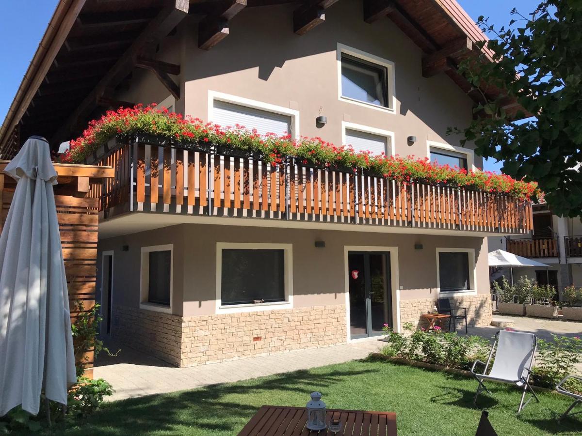 La Mucca Pelosa B&B Jovencan ภายนอก รูปภาพ