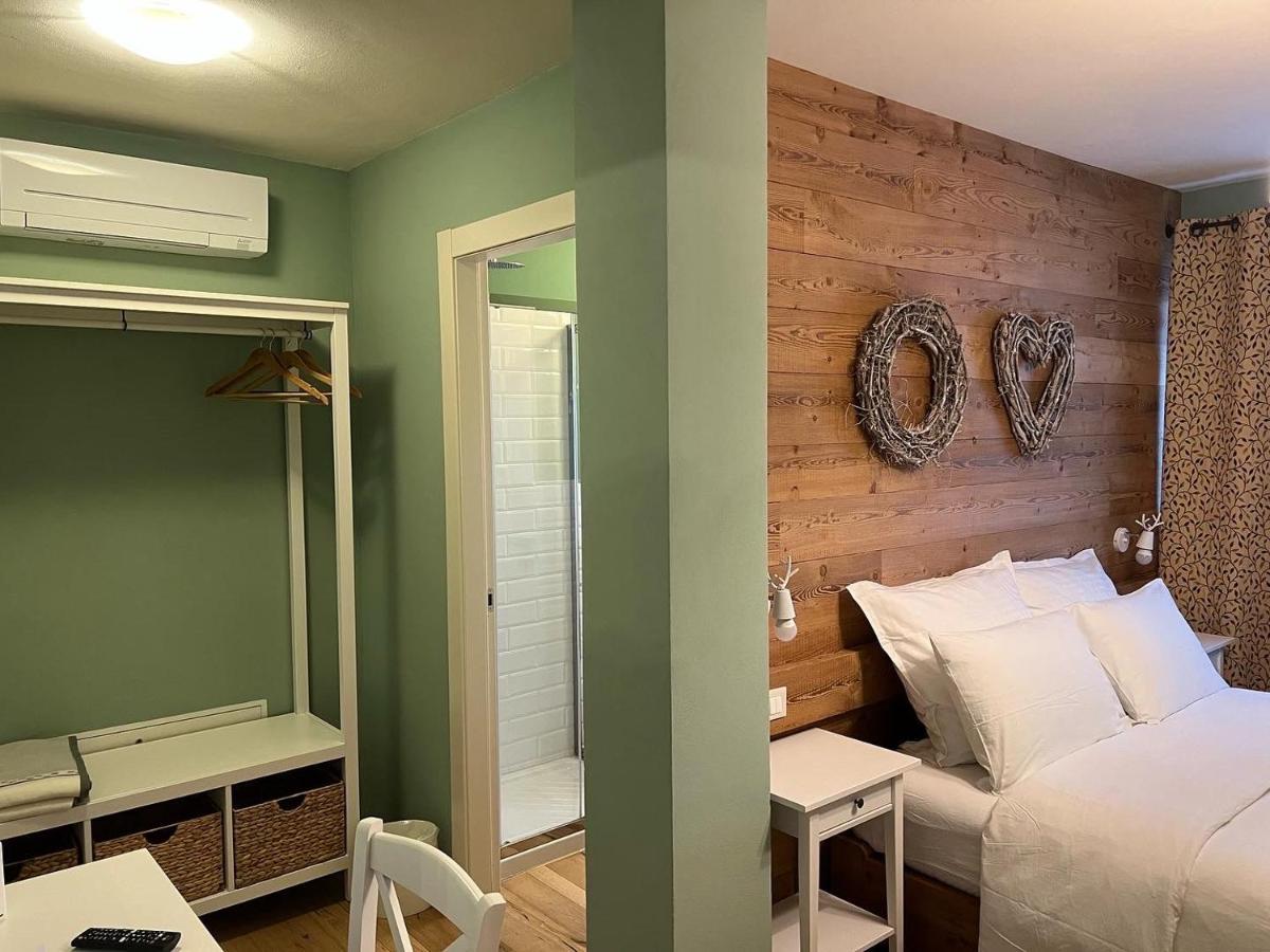 La Mucca Pelosa B&B Jovencan ภายนอก รูปภาพ