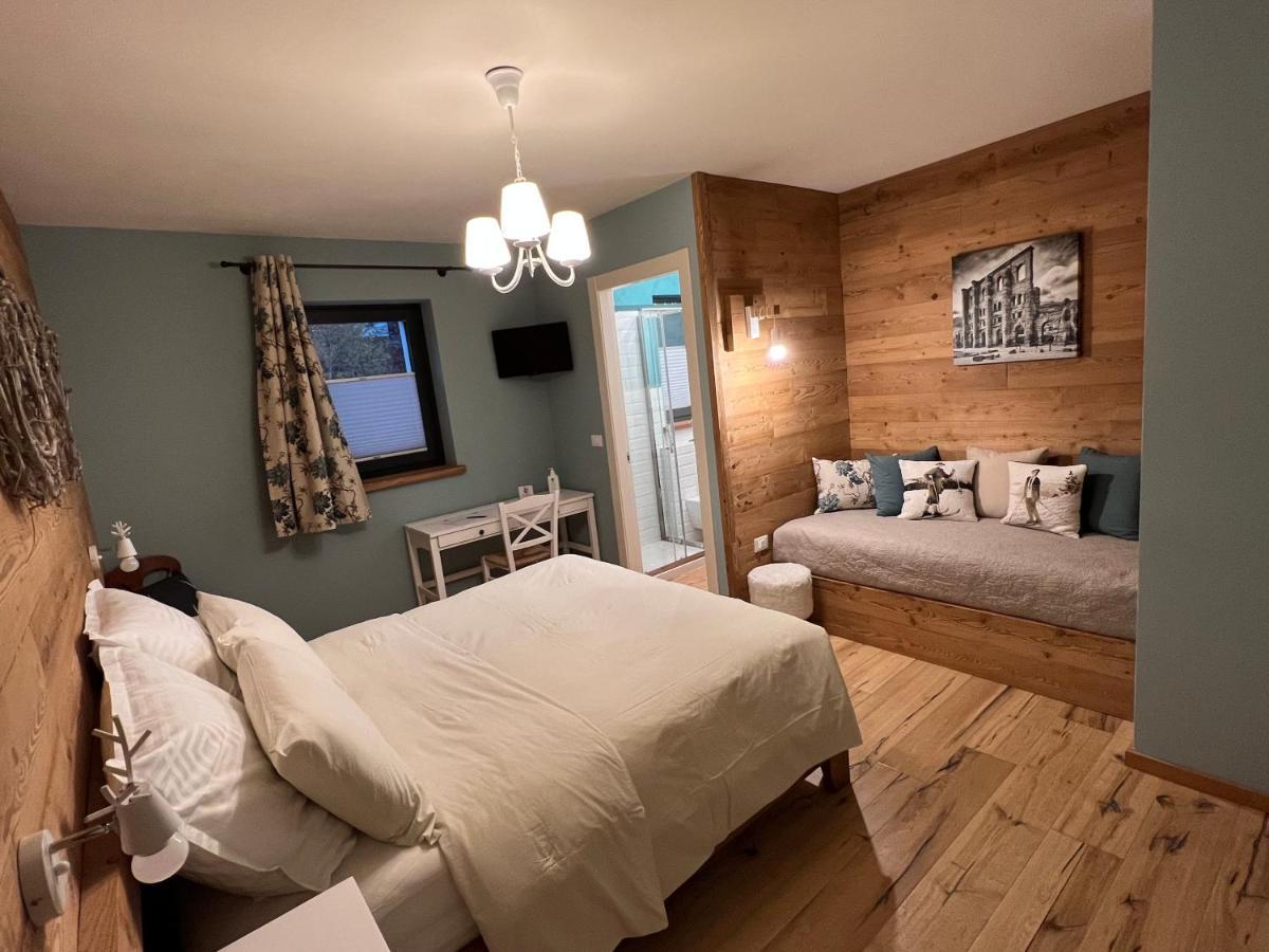 La Mucca Pelosa B&B Jovencan ภายนอก รูปภาพ